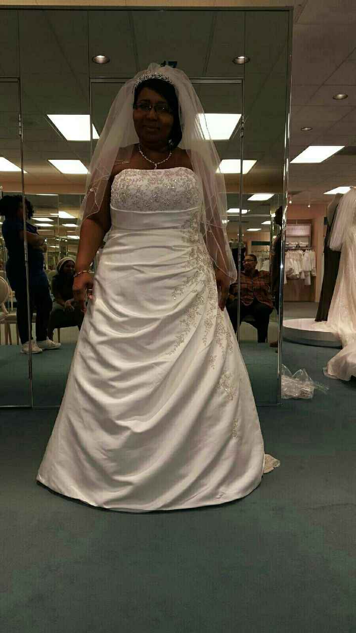 Calling plus size brides, show me your Dress
