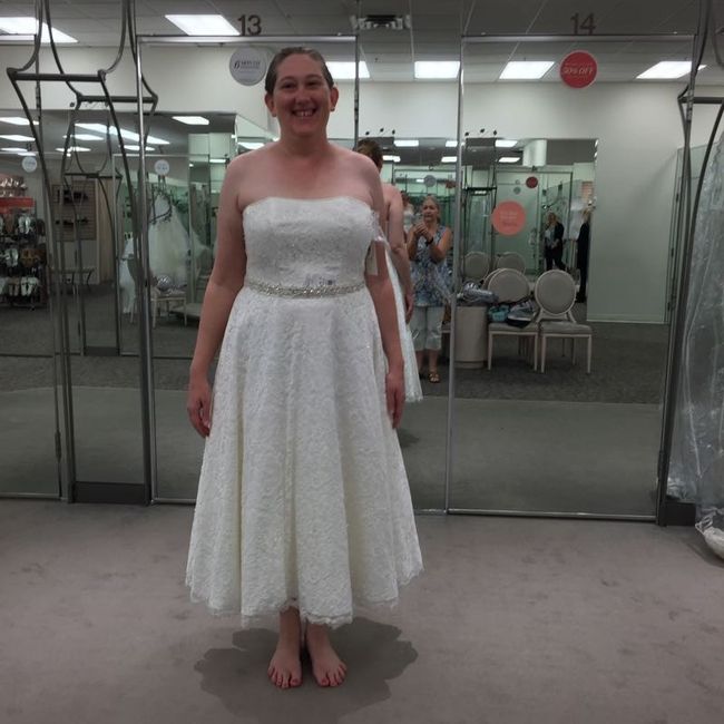 Ok ladies... Drop a pic of your BEAUTIFUL DRESSES