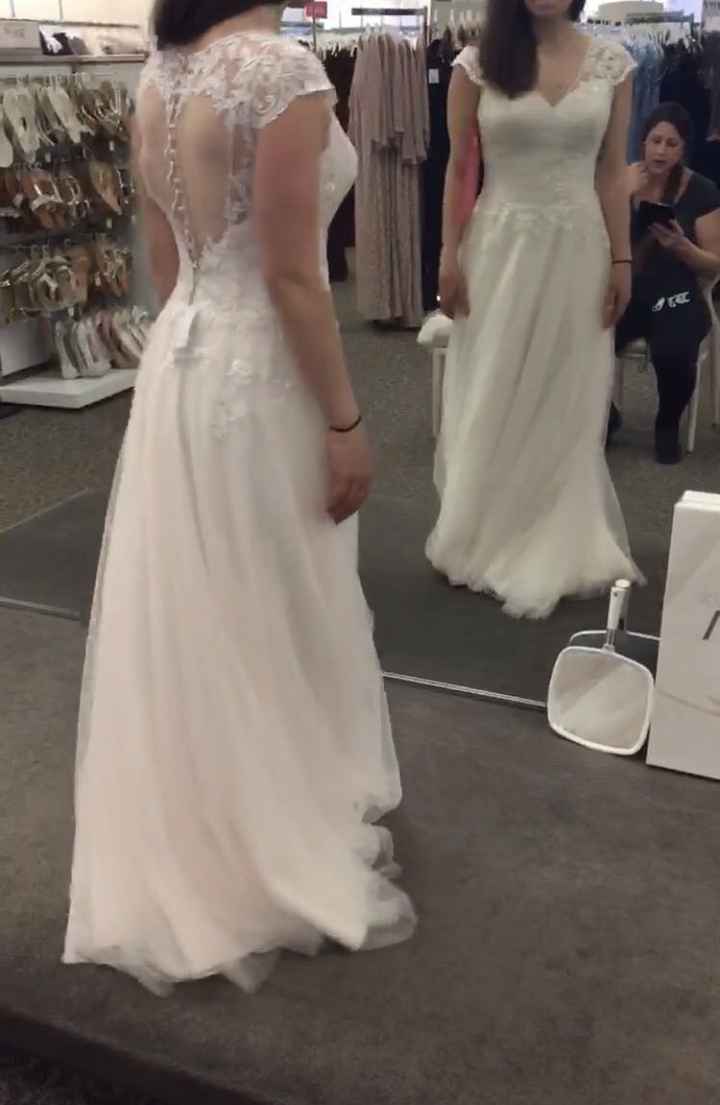 Recommendations for hair, makeup, and jewelry with my dress? - 1