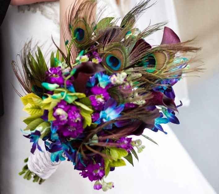 All white or colorful bride bouquet?