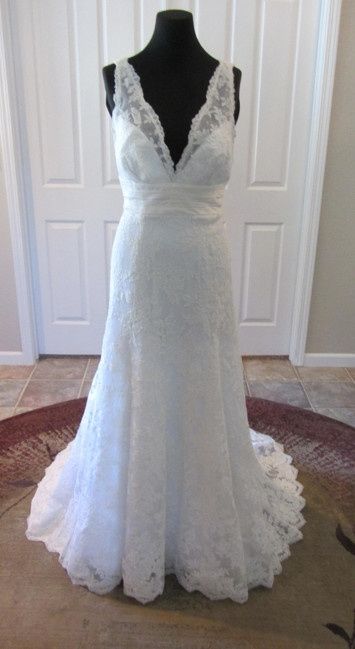 Who designed your dress?