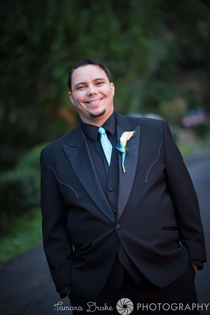 BAM!!!!!!!! with PRO PICS!!!!! ***** Update with details of wedding on page 2 with candid pics!**