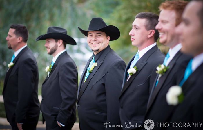 BAM!!!!!!!! with PRO PICS!!!!! ***** Update with details of wedding on page 2 with candid pics!**