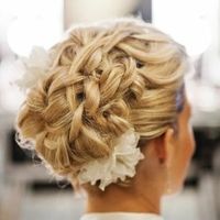 WEDDING HAIR INSPIRATION