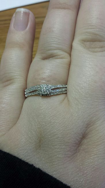 Twist on the ol' Ring Pics!