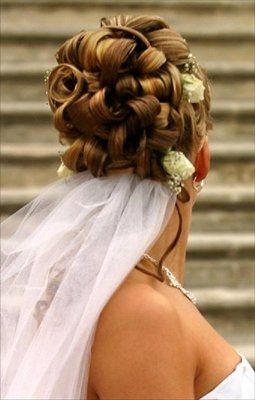 so how is everyone doing their hair