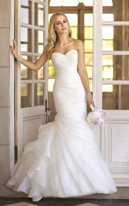 Looking for my dream dress! Stella York 5835