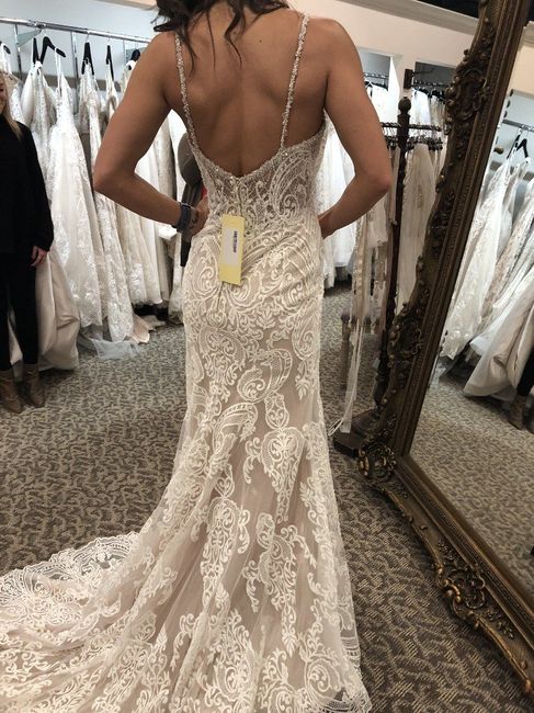 Say yes to the sexy dress?! 7