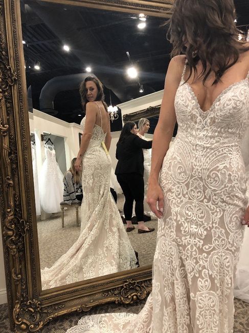 Say yes to the sexy dress?! 8