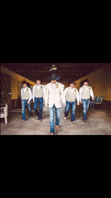 I'm confused on what the men should wear...