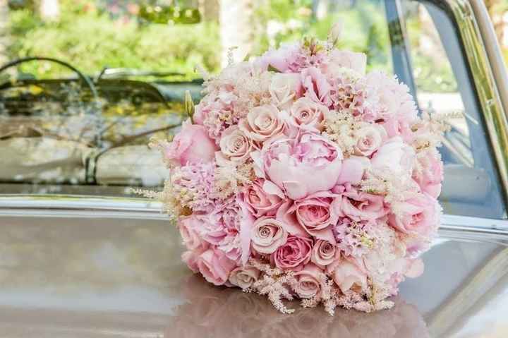 Bride's Bouquet - All White or Colorful?