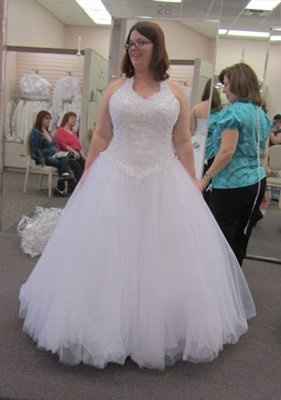 BIG POOFY DRESS SUGGESTIONS???