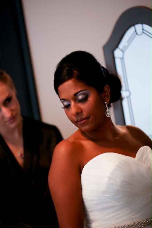Wedding dress accessory help!