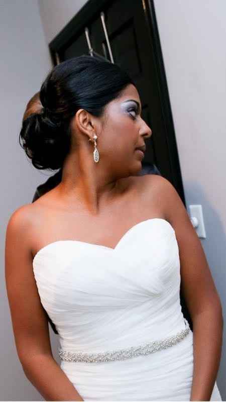 Wedding dress accessory help!