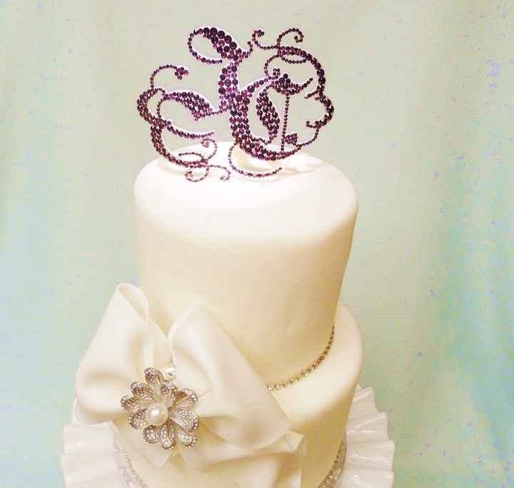Cake topper