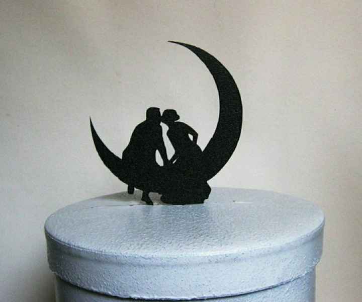 Cake topper