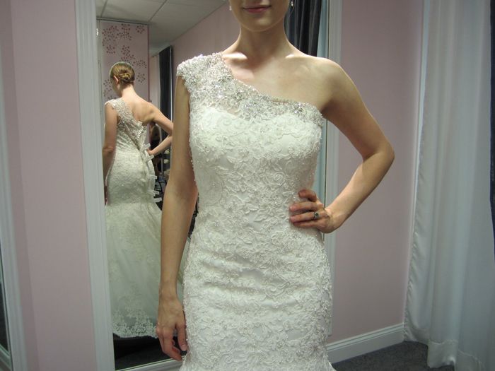 The girl said it's an Allure, but idk if it is. Please help me ID this dress? :)