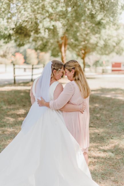 Show Me Photos: Brides and their Moms at the Wedding 15
