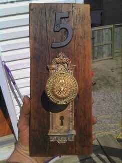 knock knock, who's there? *pic*