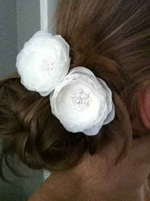 my hair flowers came in! :) *pics