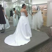Plus size or full figured brides, let's see those gowns!