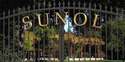 How much is your wedding venue rental cost?