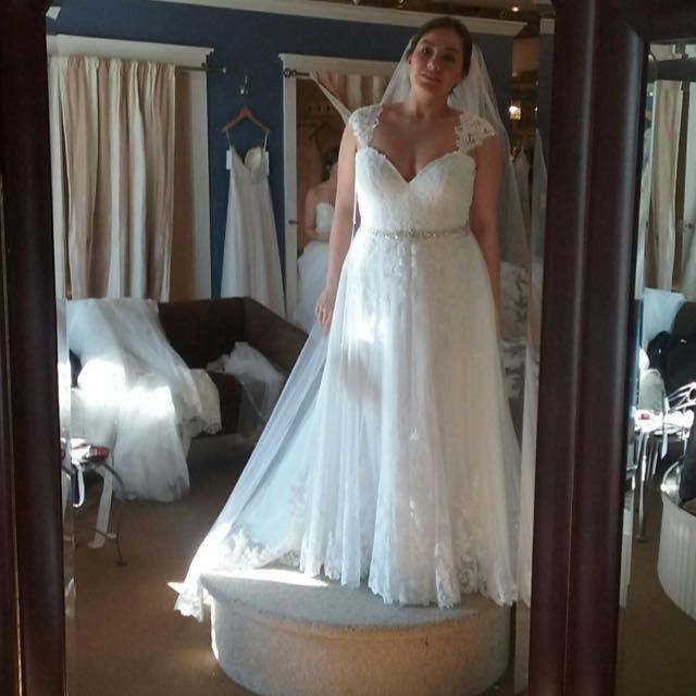 Any size 12/14 brides care to share?