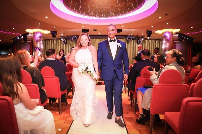 Is it normal to sometimes hate my wedding dress? - 1