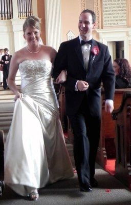 I'm back and I'm married (now the pictures work)