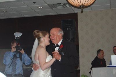 I'm back and I'm married (now the pictures work)