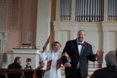 I'm back and I'm married (now the pictures work)