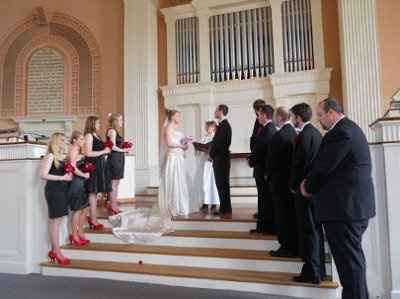 I'm back and I'm married (now the pictures work)