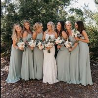 Show off those Bridesmaids dresses! - 1