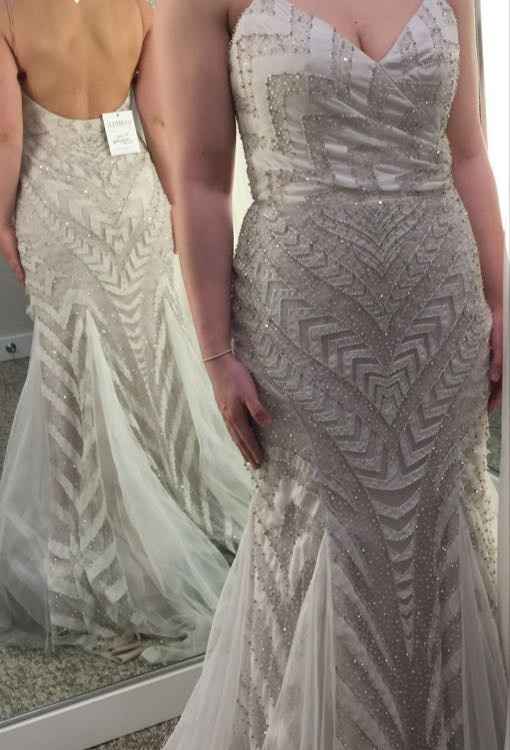 Ok ladies... Drop a pic of your BEAUTIFUL DRESSES