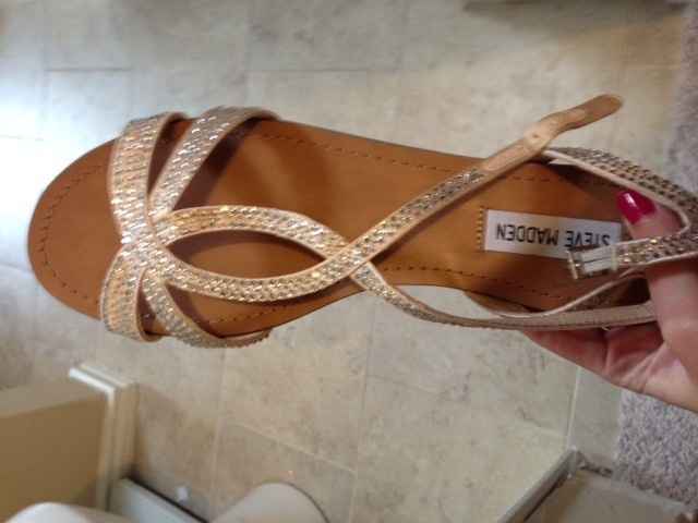 I hate shoes. Please show me your flats!
