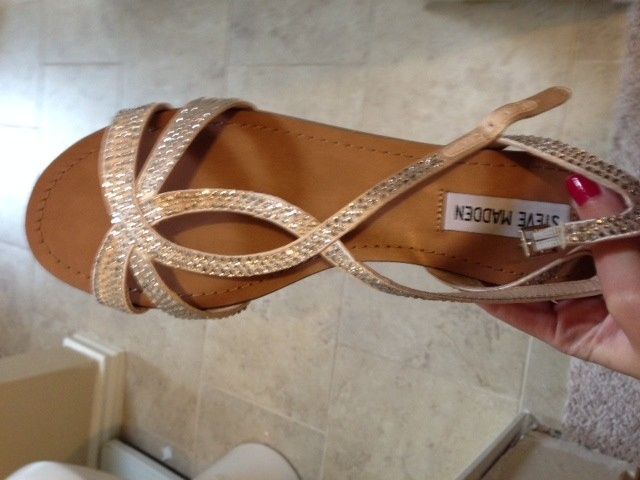 I hate shoes. Please show me your flats!