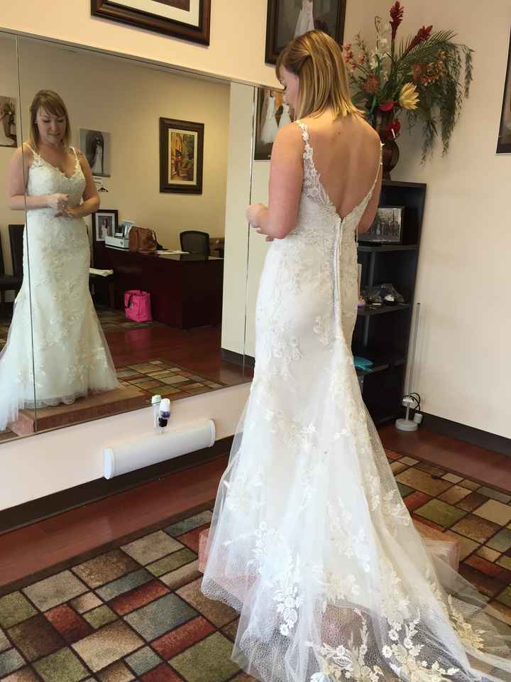 I need this today.... DRESS PORN!!!! 8D