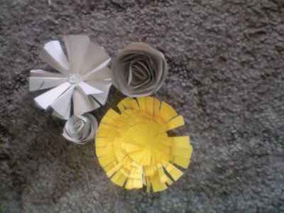 DIY paper flowers (picture)