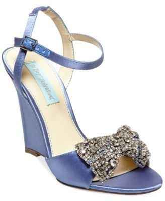 Calling all blue shoed brides