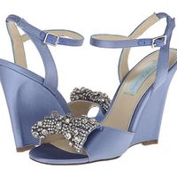 Show me your shoes ladies