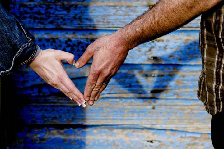 Show me your engagement photos!! :)