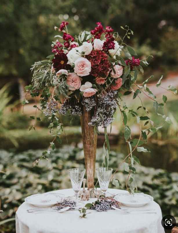 2 tables like this - gold mercury vase