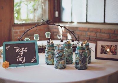 Professional Pictures of our wedding are in!! :D