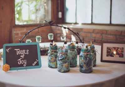 Professional Pictures of our wedding are in!! :D