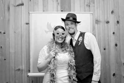 Professional Pictures of our wedding are in!! :D