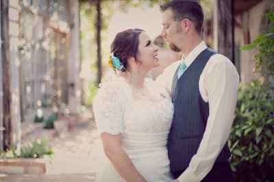 Professional Pictures of our wedding are in!! :D