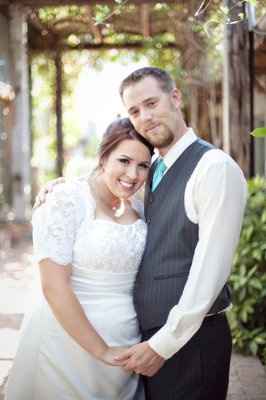 Professional Pictures of our wedding are in!! :D