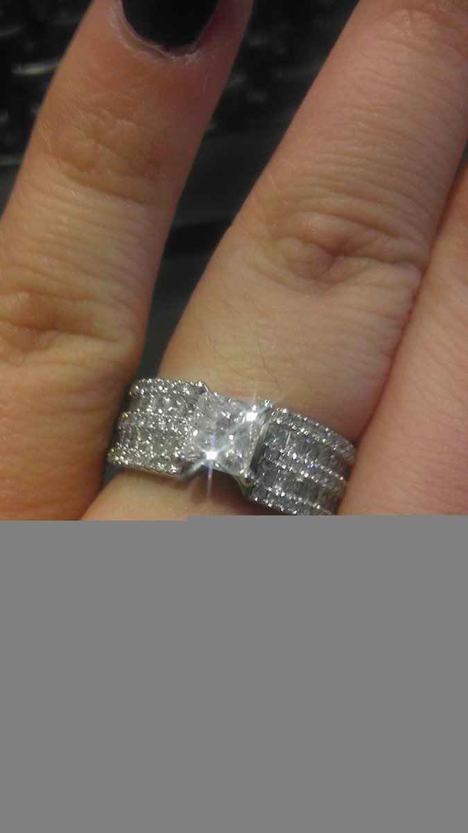 EVERYONE, show me your ring!! :)