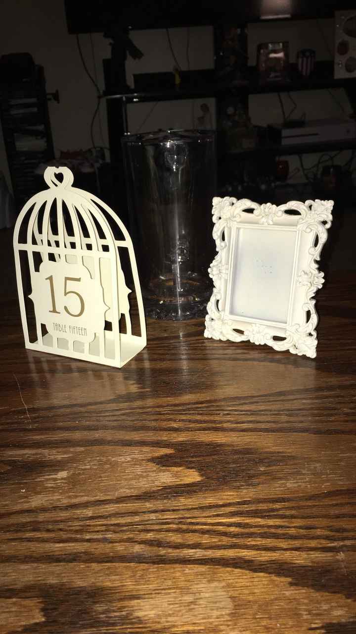 Centerpiece, with book or without?