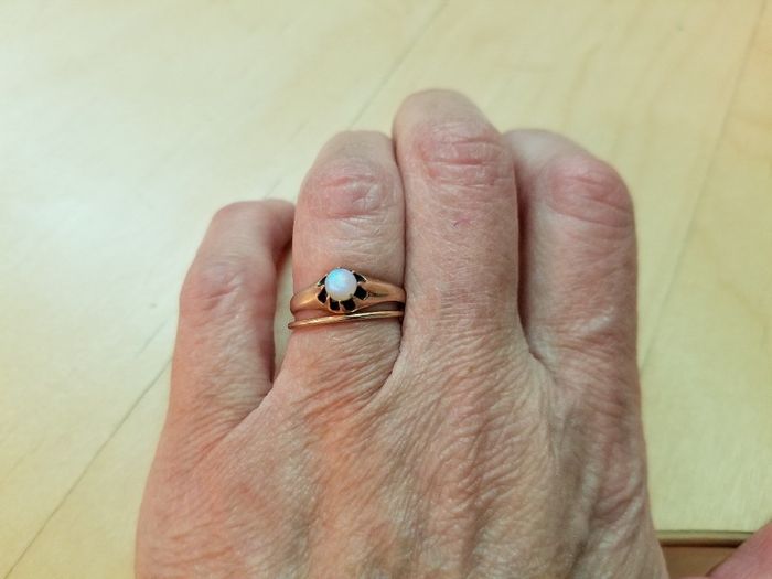 Am i being a brat? Ring question 1